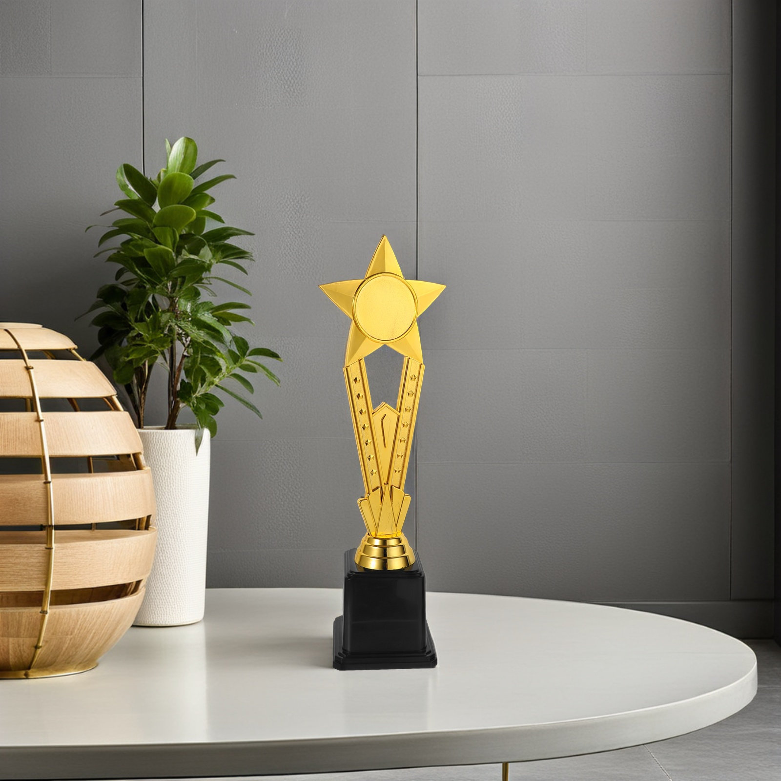 Plastic Gold Star Trophy Small - огляд і ціна Team Sports